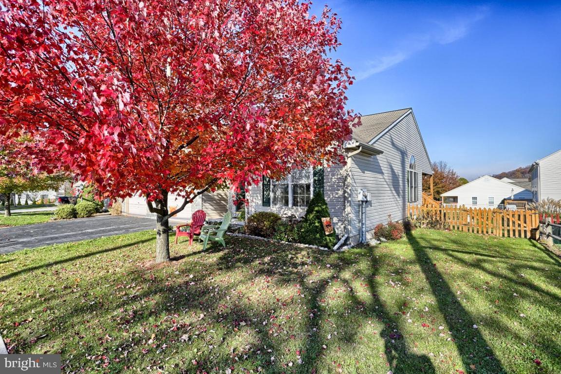 145 East Maple Grove Road Narvon, PA 17555 - Photo 2 of 28 Gallery Image 2