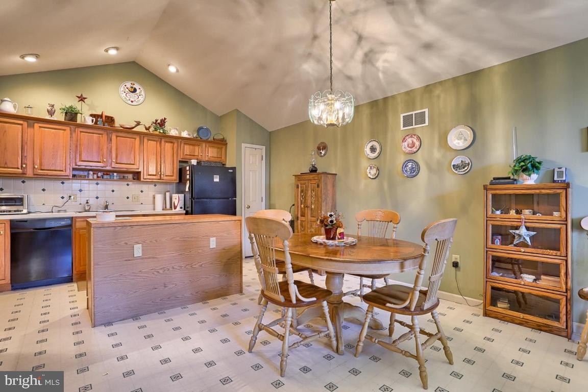 145 East Maple Grove Road Narvon, PA 17555 - Photo 11 of 28 Gallery Image 11