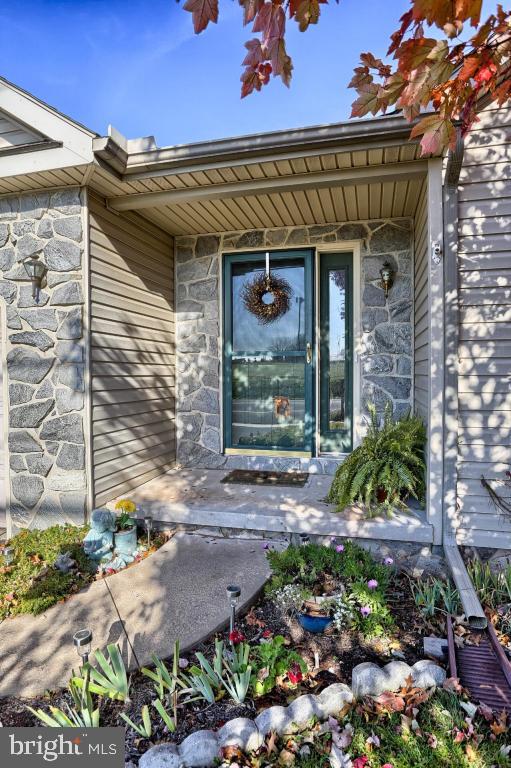 145 East Maple Grove Road Narvon, PA 17555 - Photo 4 of 28 Gallery Image 4
