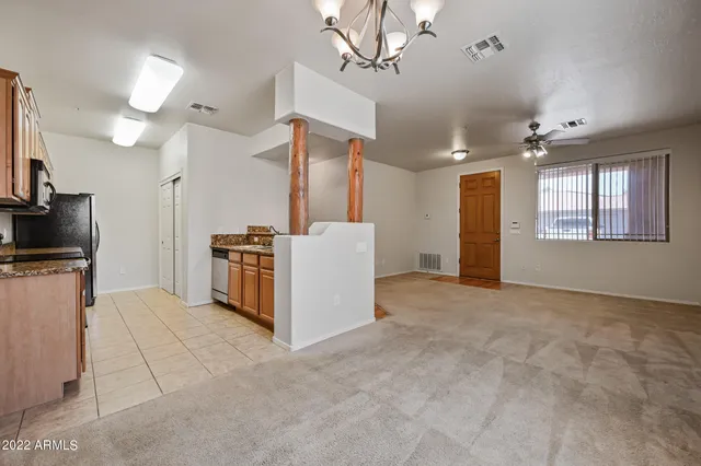 $1,900 | 2155 North Grace Boulevard, Unit 127, Chandler, AZ 85225