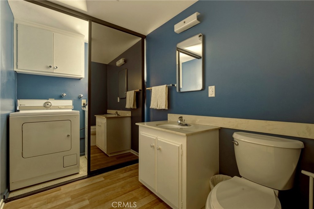 4331 West Sarah Street, Unit 10 Burbank, CA 91505 - Photo 13 of 26 a utility room with dryer and washer