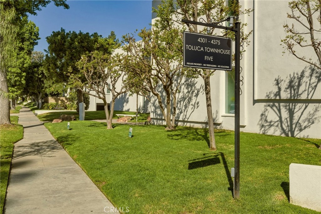 4331 West Sarah Street, Unit 10 Burbank, CA 91505 - Photo 23 of 26 a garden with trees in the background