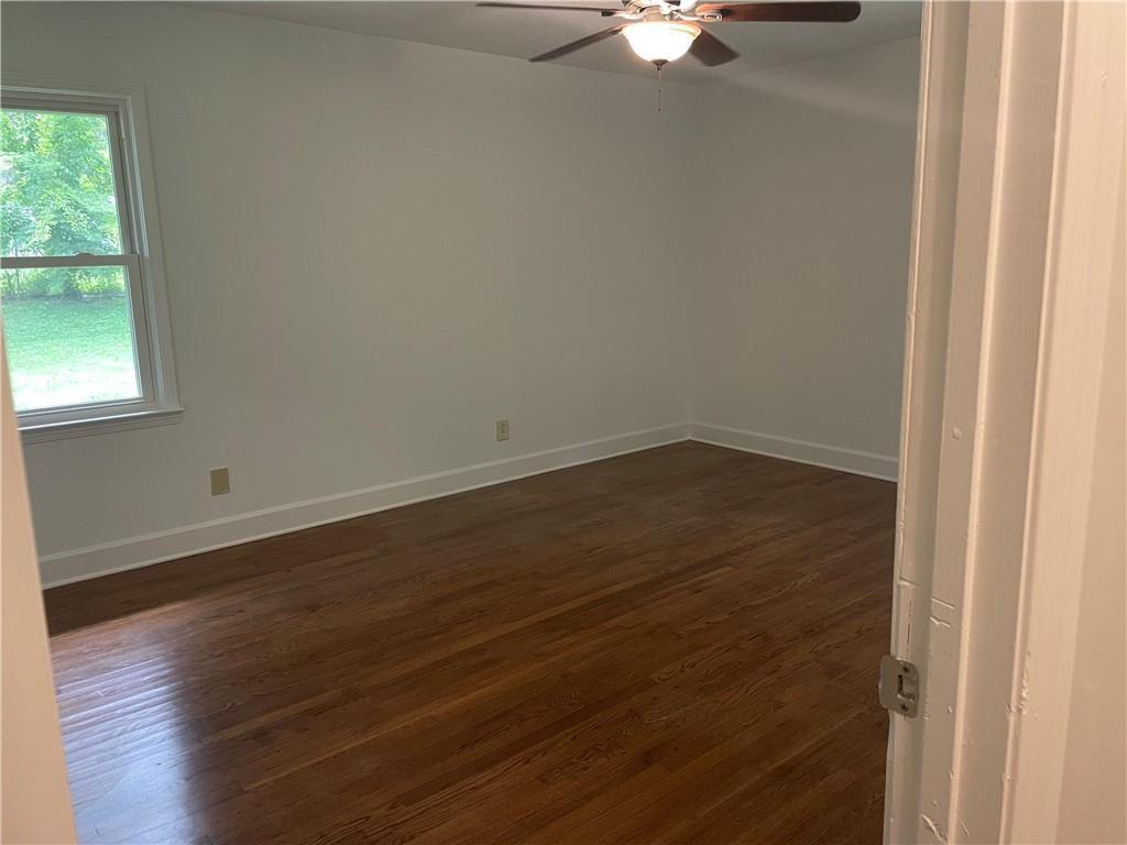 4260 South Lakeshore Drive, Unit RIGHT Acworth, GA 30101 - Photo 10 of 12