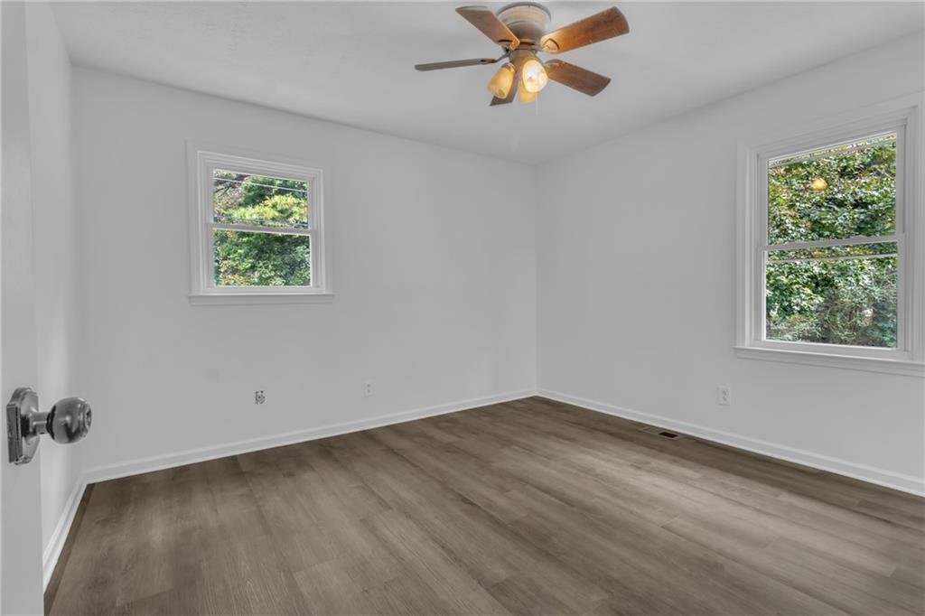199 McKaskey Creek Road Southeast Cartersville, GA 30121 - Photo 16 of 34 a view of an empty room with a window