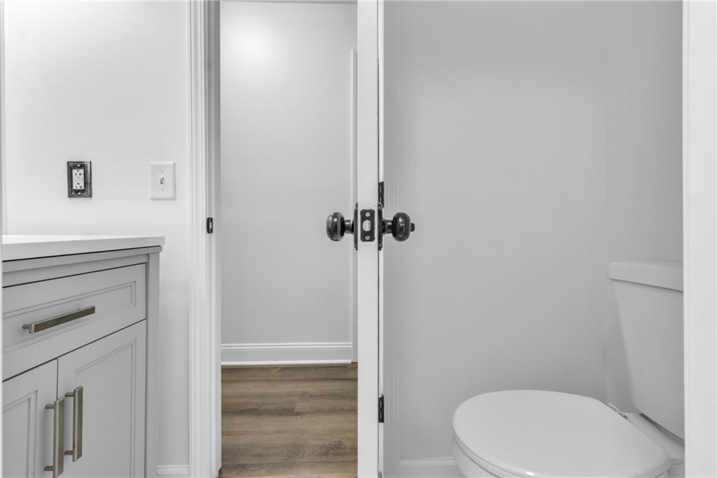 199 McKaskey Creek Road Southeast Cartersville, GA 30121 - Photo 20 of 34 a bathroom with a toilet