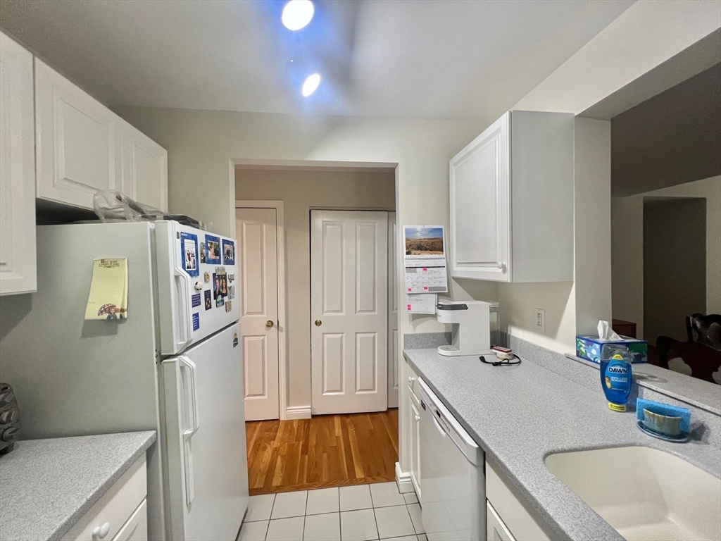 4 Charlesgate East, Unit 402 Boston, MA 02215 - Photo 7 of 16