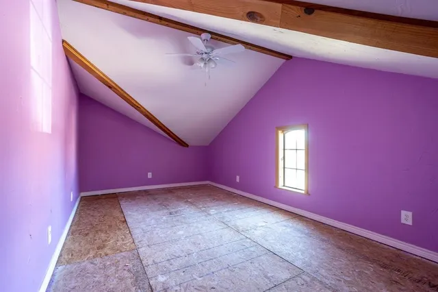 a view of empty room with window