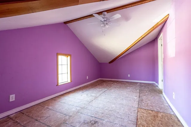 a view of empty room with window