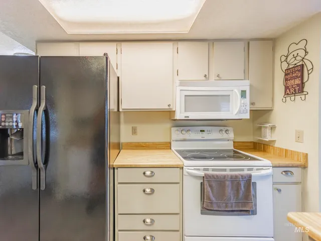 $489,000 | 161 Cemetery Road, White Bird, ID 83554