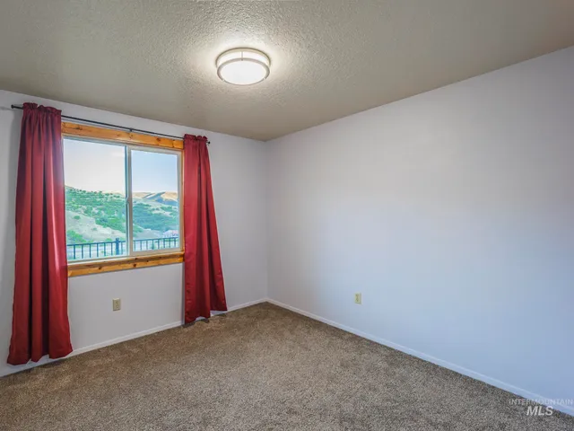 $489,000 | 161 Cemetery Road, White Bird, ID 83554