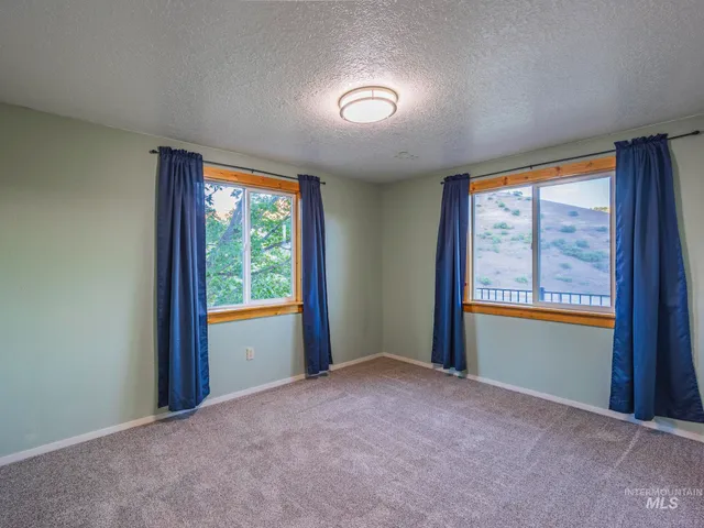 $489,000 | 161 Cemetery Road, White Bird, ID 83554