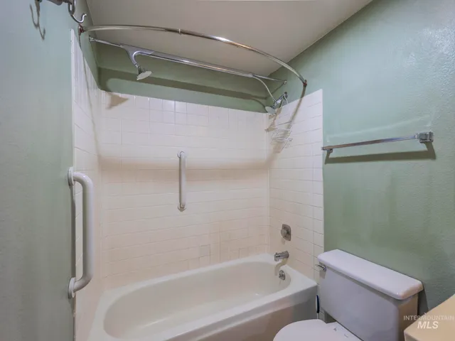 $489,000 | 161 Cemetery Road, White Bird, ID 83554