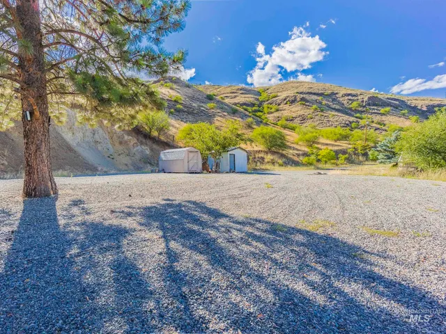 $489,000 | 161 Cemetery Road, White Bird, ID 83554