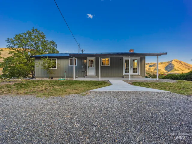 $489,000 | 161 Cemetery Road, White Bird, ID 83554