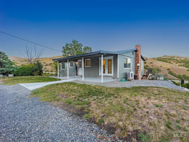 $489,000 | 161 Cemetery Road, White Bird, ID 83554