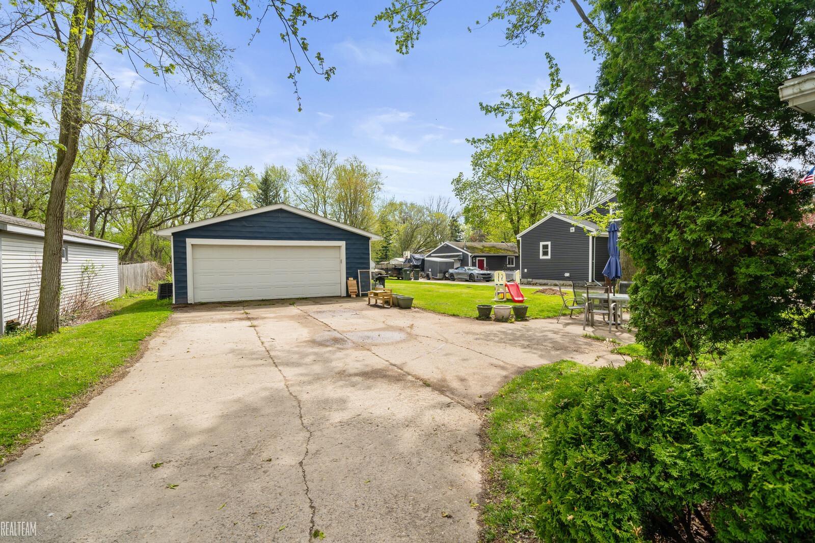 3127 Devondale Road Rochester Hills, MI 48309 - Photo 20 of 23