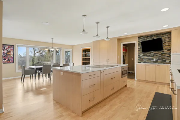 $1,199,000 | 1640 Gladys Avenue, Grand Haven, MI 49417