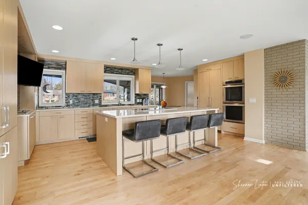 $1,199,000 | 1640 Gladys Avenue, Grand Haven, MI 49417