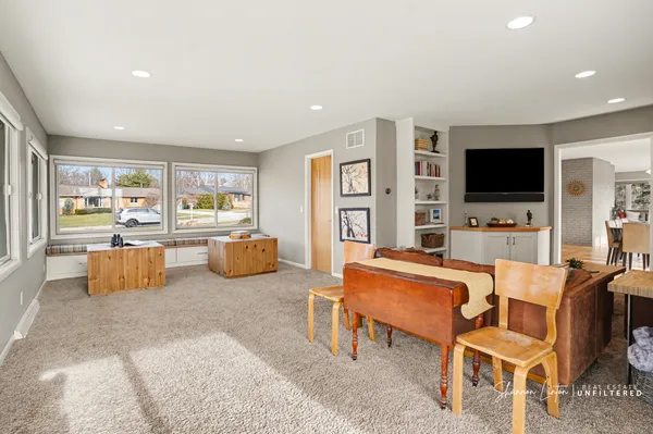 $1,199,000 | 1640 Gladys Avenue, Grand Haven, MI 49417