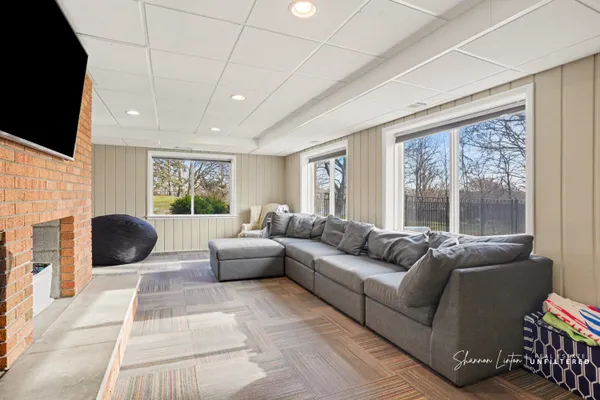 $1,199,000 | 1640 Gladys Avenue, Grand Haven, MI 49417