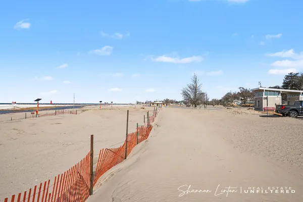 $1,199,000 | 1640 Gladys Avenue, Grand Haven, MI 49417
