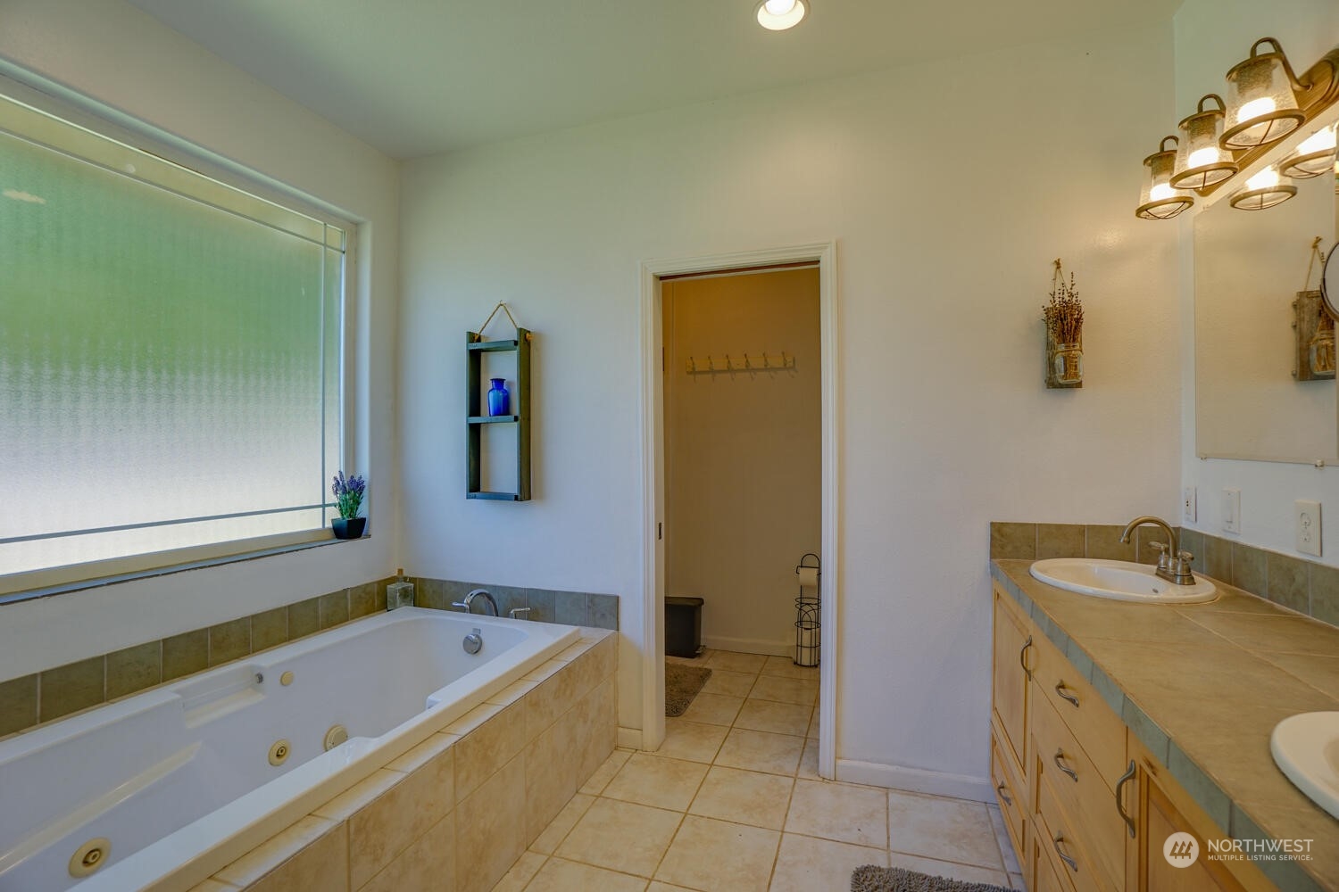 690 Melton Road Castle Rock, WA 98611 - Photo 18 of 40 Gallery Image 18