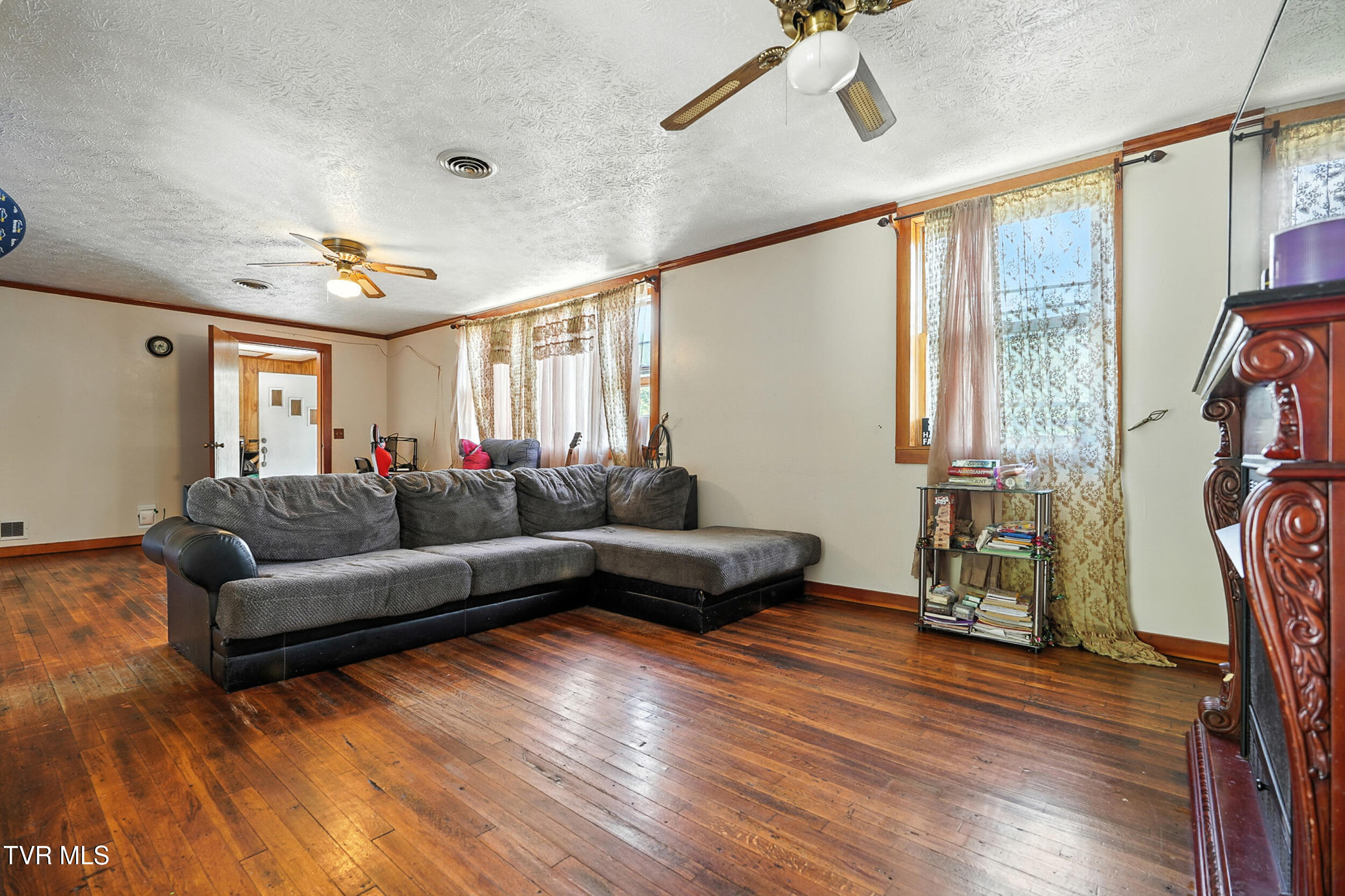 10625 Pine Camp Road Coeburn, VA 24230 - Photo 8 of 39 11_dsc00559