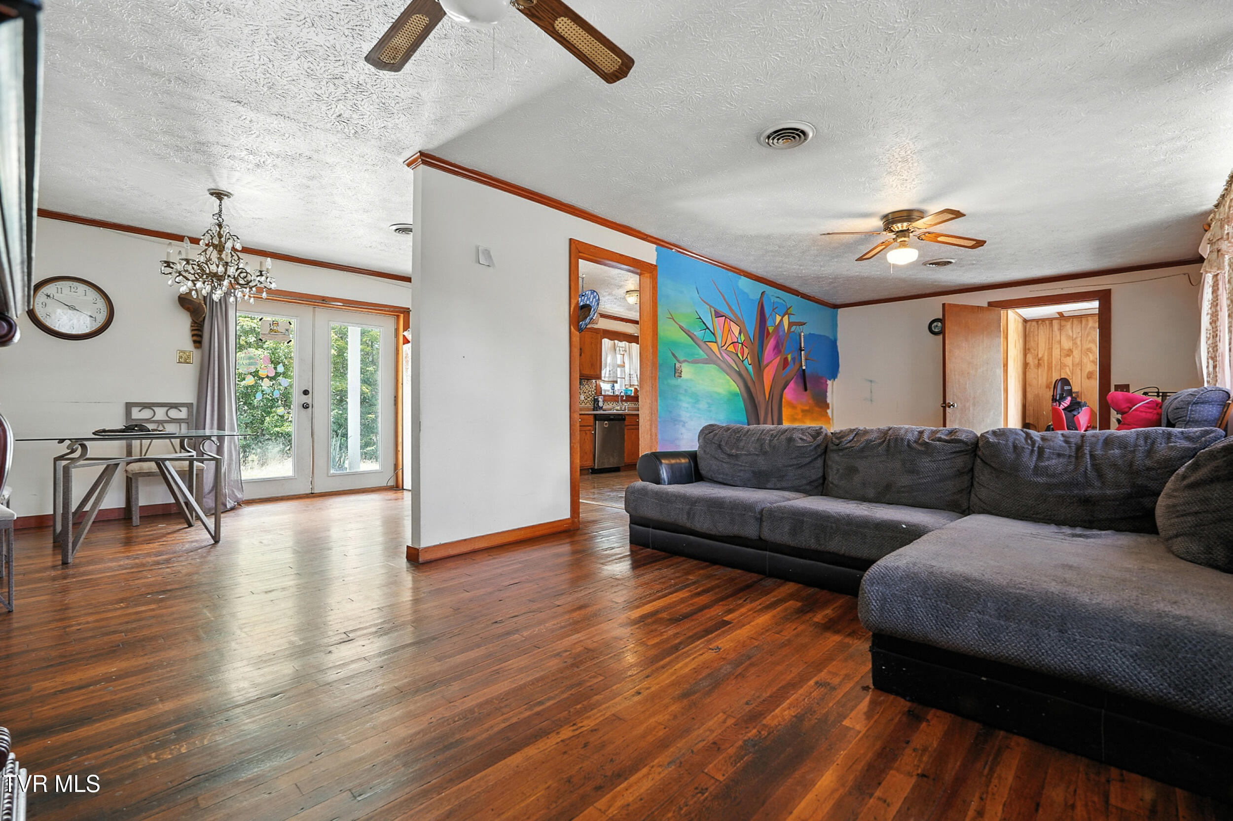 10625 Pine Camp Road Coeburn, VA 24230 - Photo 9 of 39 12_dsc00562