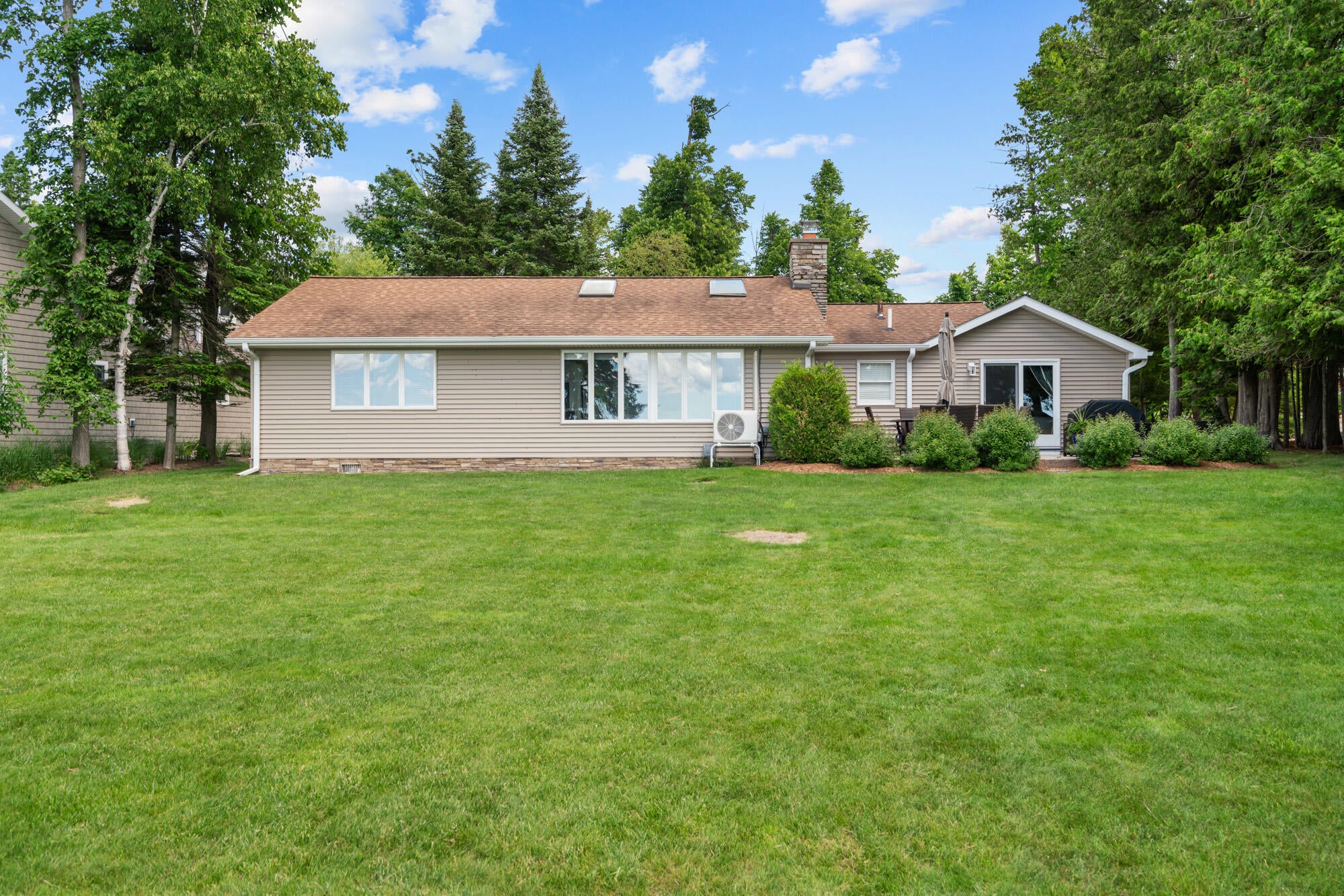 4733 East Burt Lake Road Cheboygan, MI 49721 - Photo 2 of 58 Gallery Image 2