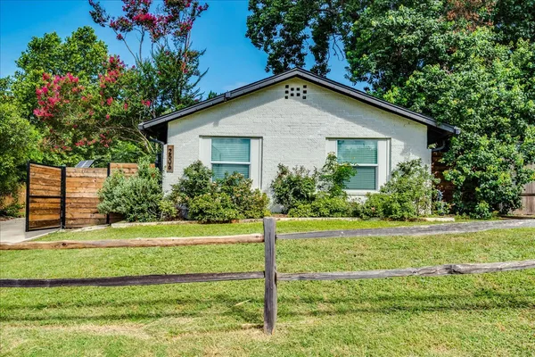 $825,000 | 2506 Audubon Place, Austin, TX 78741