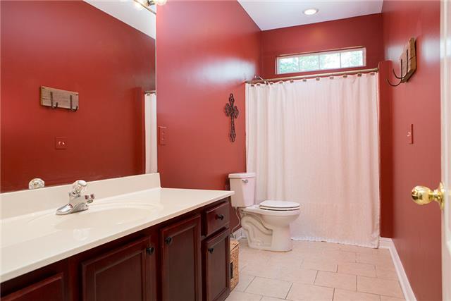 3110 Vera Valley Road Franklin, TN 37064 - Photo 10 of 17 Large Guest Bathroom