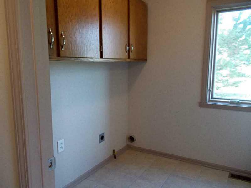 4621 Ferguson Road Indianapolis, IN 46239 - Photo 17 of 23 Gallery Image 17