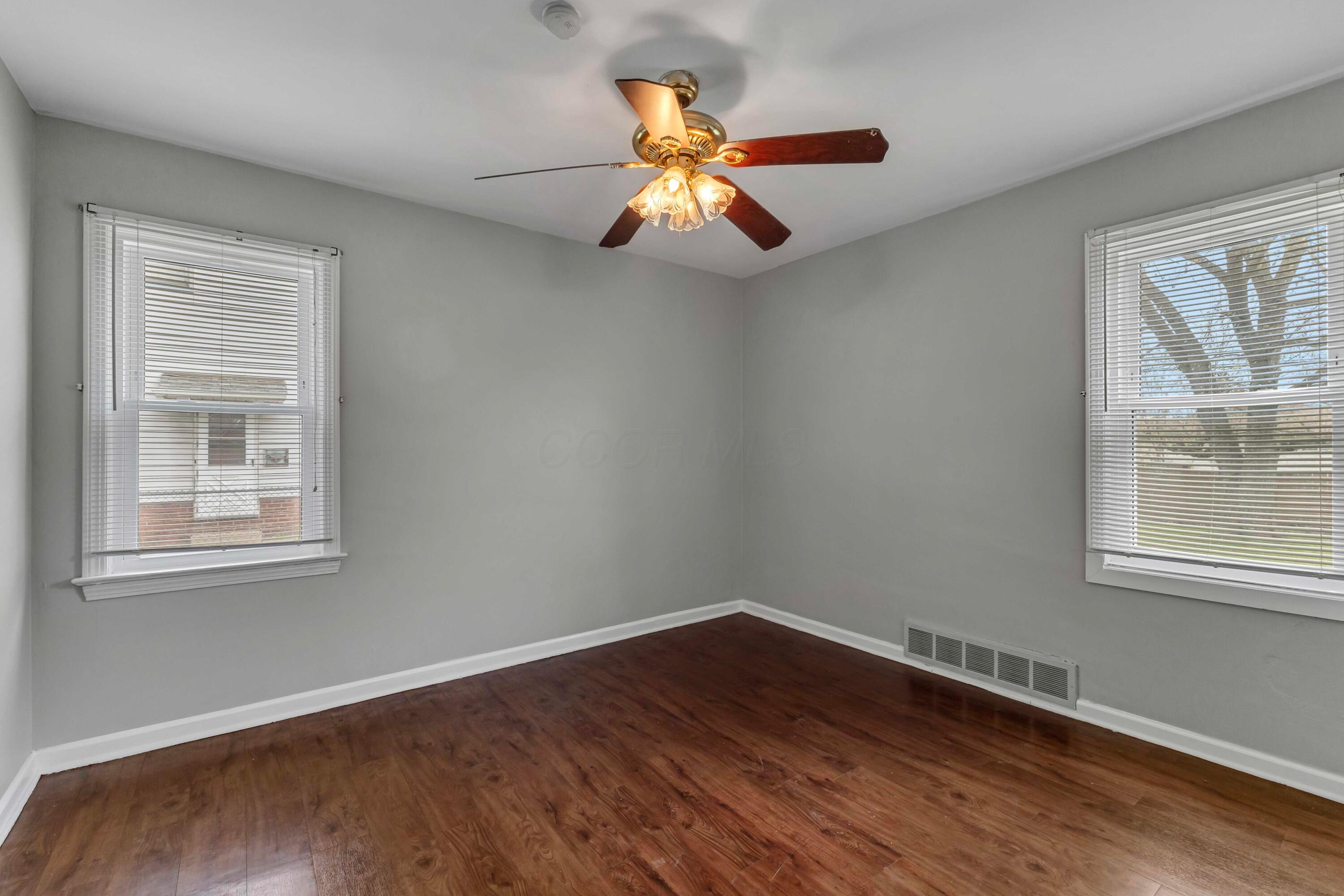 14608 Rockside Road Maple Heights, OH 44137 - Photo 11 of 45 rocksidemls_11