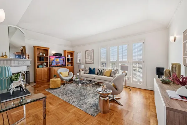 $1,095,000 | 132 School Street, Daly City, CA 94014