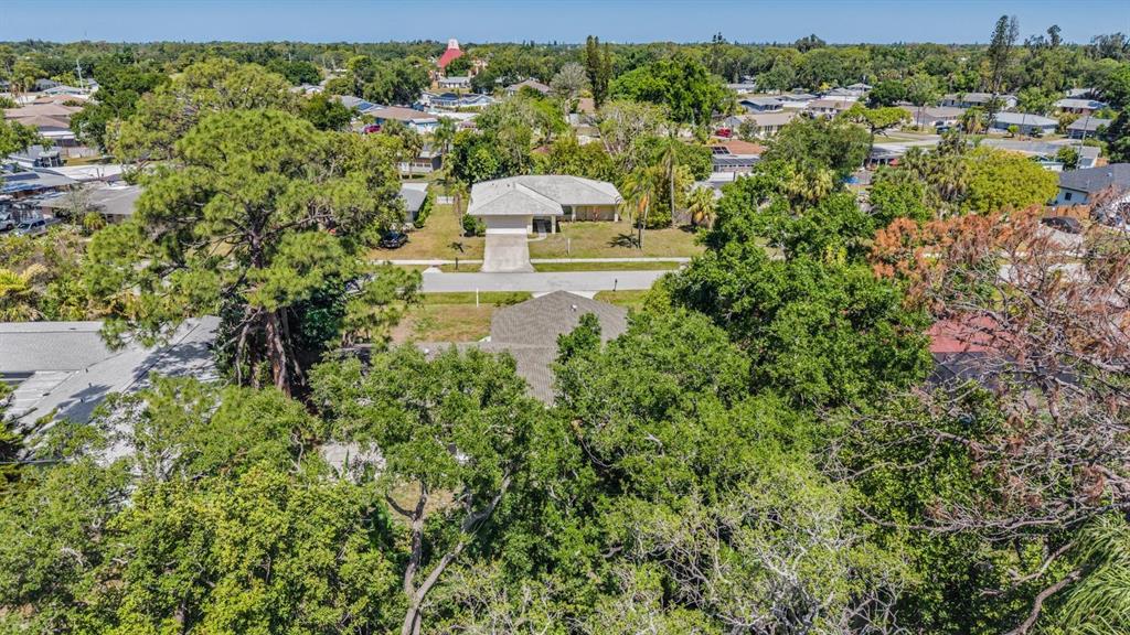 1124 Danny Drive Sarasota, FL 34243 - Photo 43 of 45