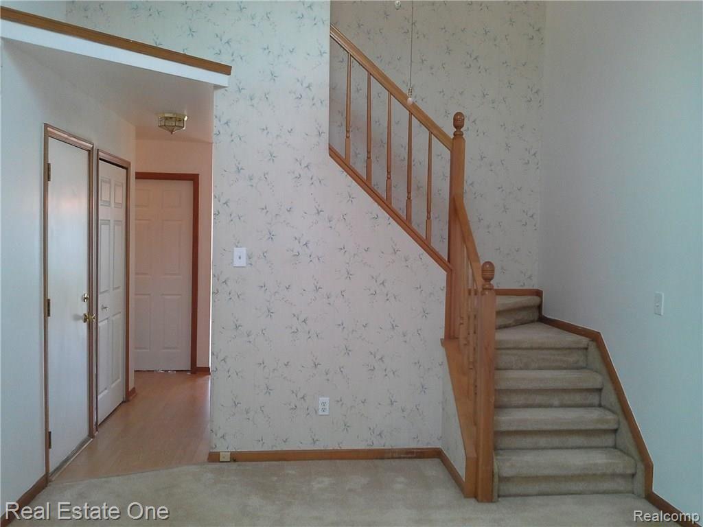 2577 South Commerce Road, Unit 11 Wolverine Lake, MI 48390 - Photo 19 of 57