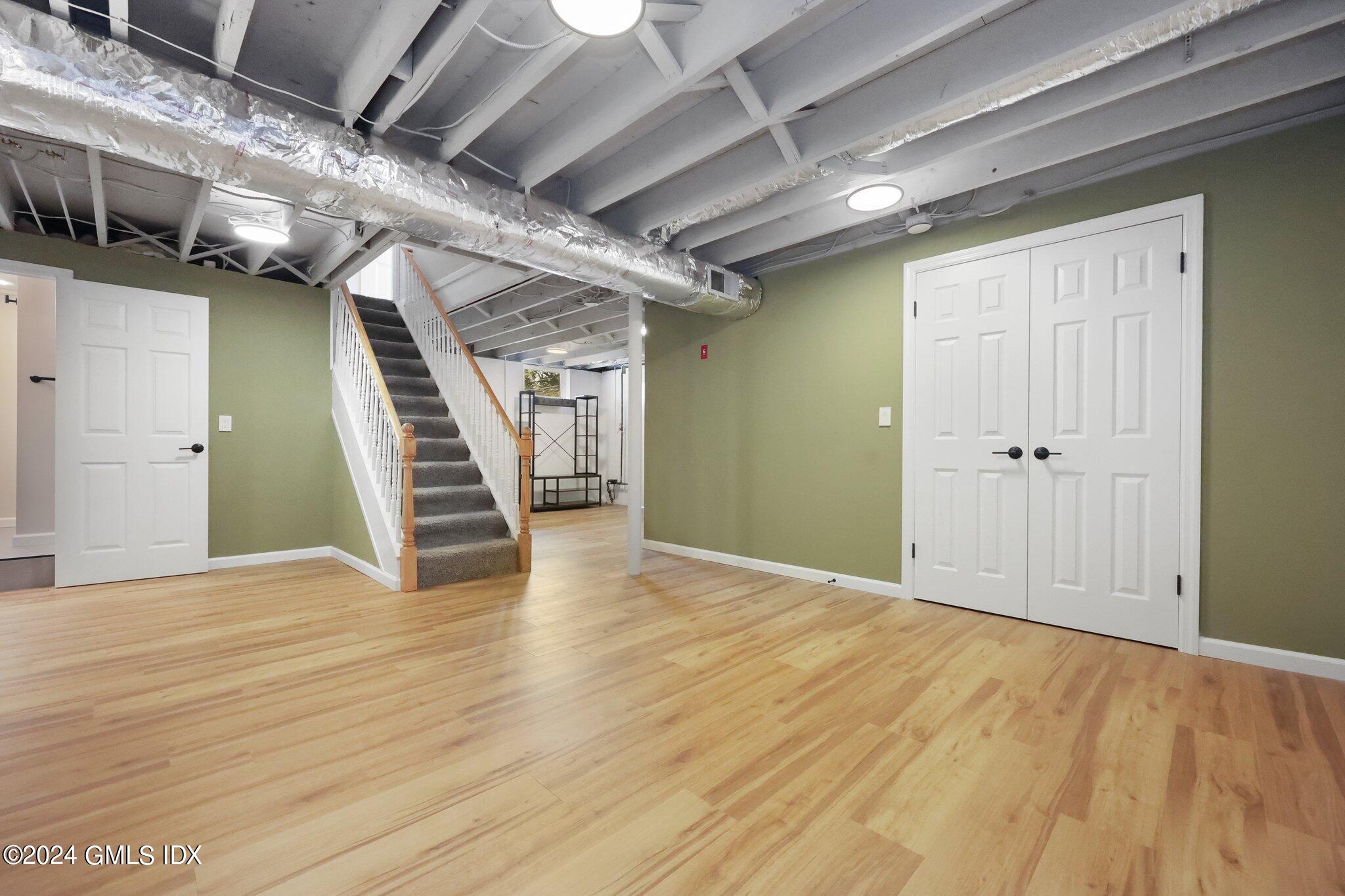 13 1/2 Hickory Drive Greenwich, CT 06831 - Photo 11 of 19 13 Hickory 11