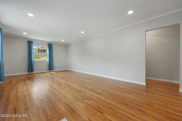 $5,950 | 13 1/2 Hickory Drive, Greenwich, CT 06831