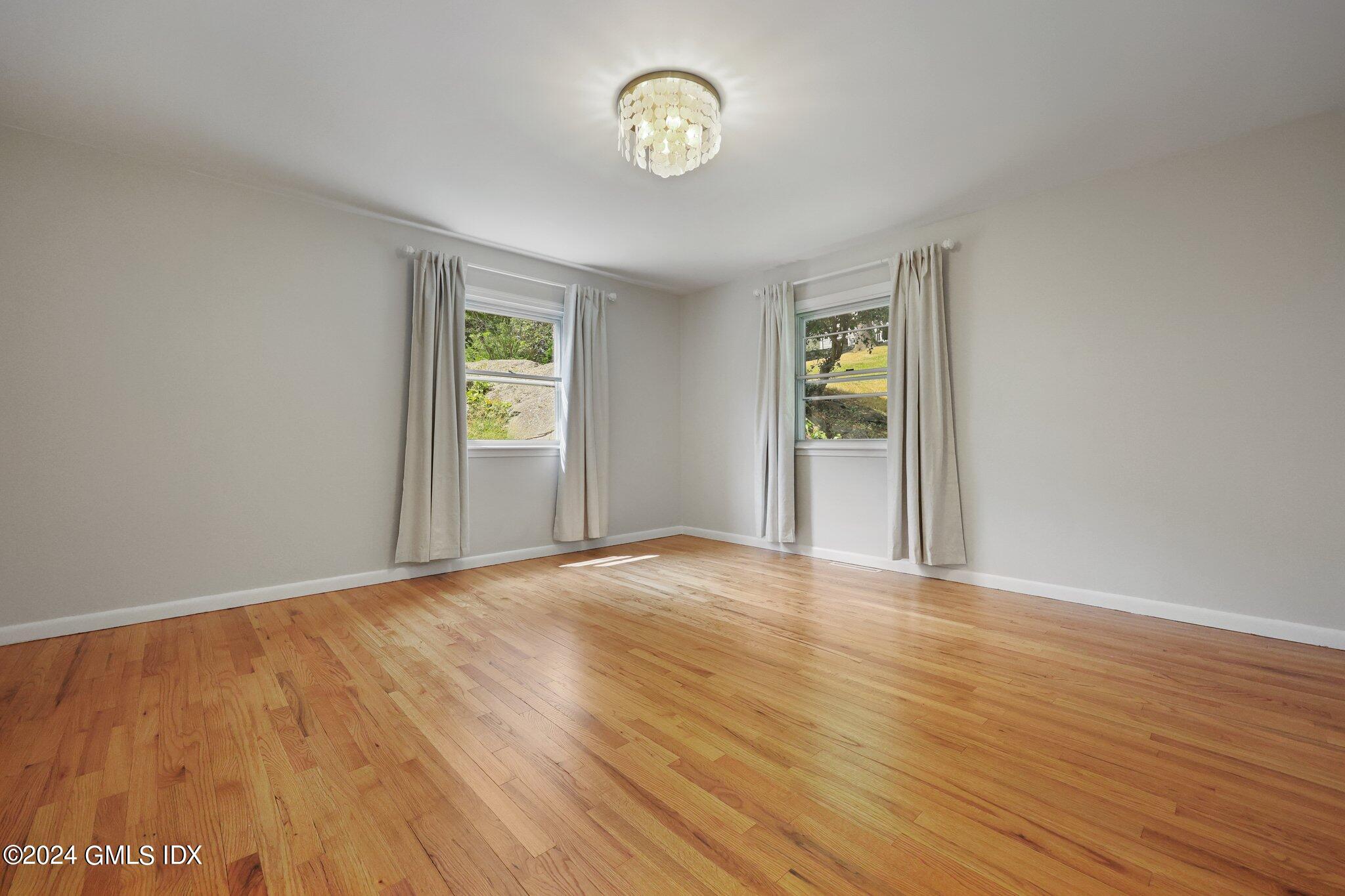 13 1/2 Hickory Drive Greenwich, CT 06831 - Photo 6 of 19 13 Hickory 6