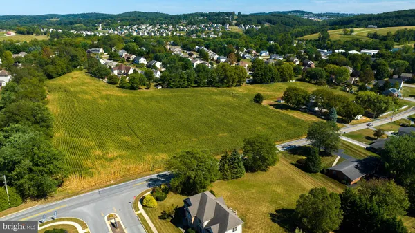 $612,900 | 5 Berkeley Model Chestnut Hill Road, York, PA 17402