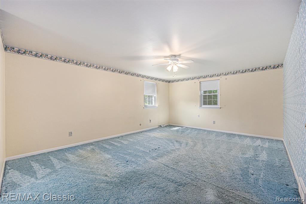 1925 Dawn Ridge Road Walled Lake, MI 48390 - Photo 18 of 35 Gallery Image 18