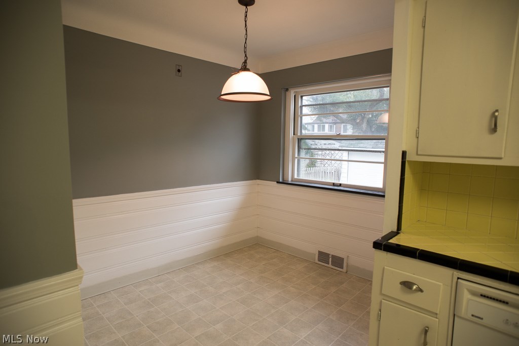 4029 Silsby Road University Heights, OH 44118 - Photo 6 of 14 Breakfast Nook