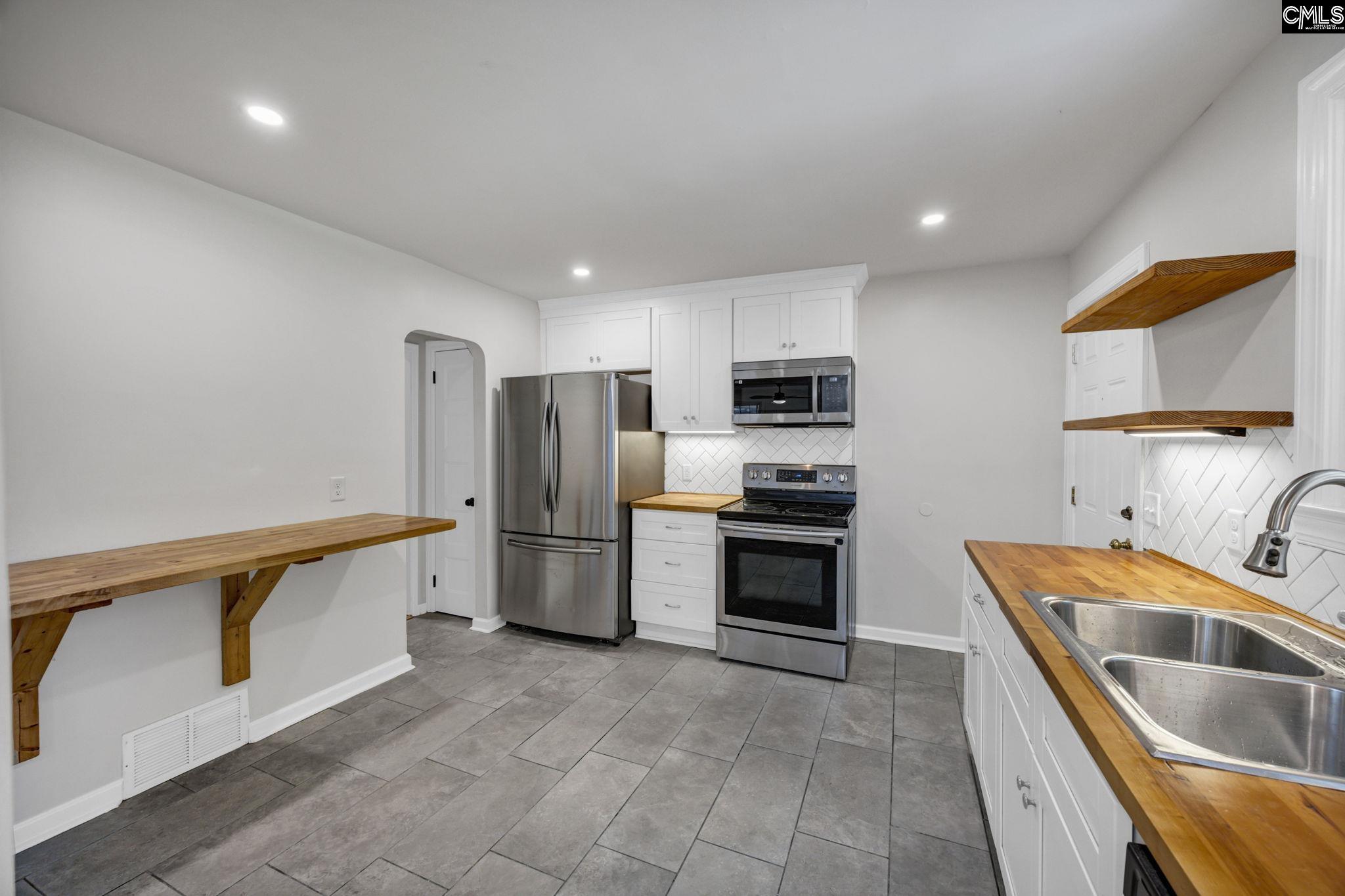 909 Chevis Street Columbia, SC 29205 - Photo 10 of 28