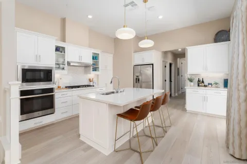 $975,000 | 16750 Coyote Bush Drive, Unit 94, San Diego, CA 92127