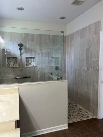 $399,000 | 211 Westchester Hills Lane, Valrico, FL 33594