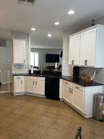 $399,000 | 211 Westchester Hills Lane, Valrico, FL 33594