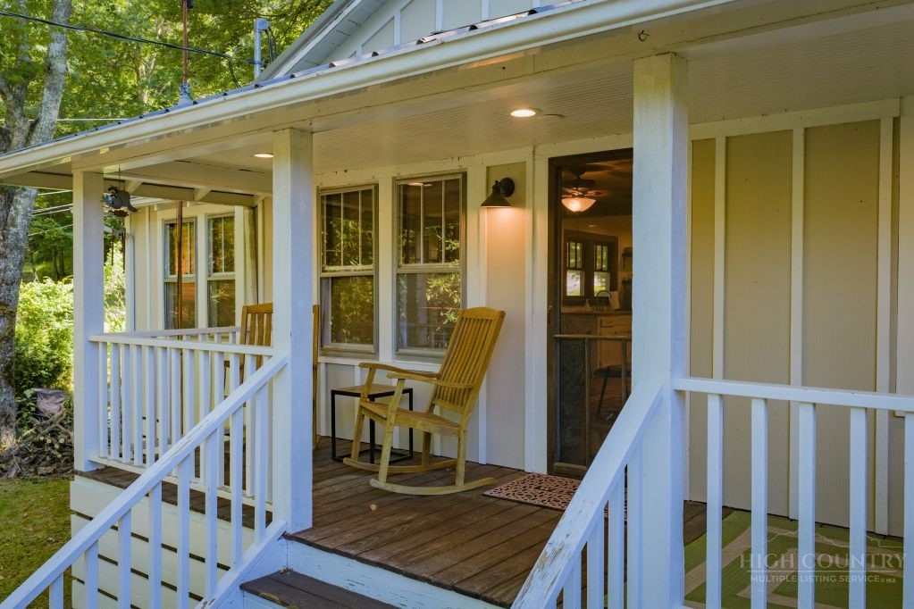 56 Raccoon Lane Newland, NC 28657 - Photo 3 of 20