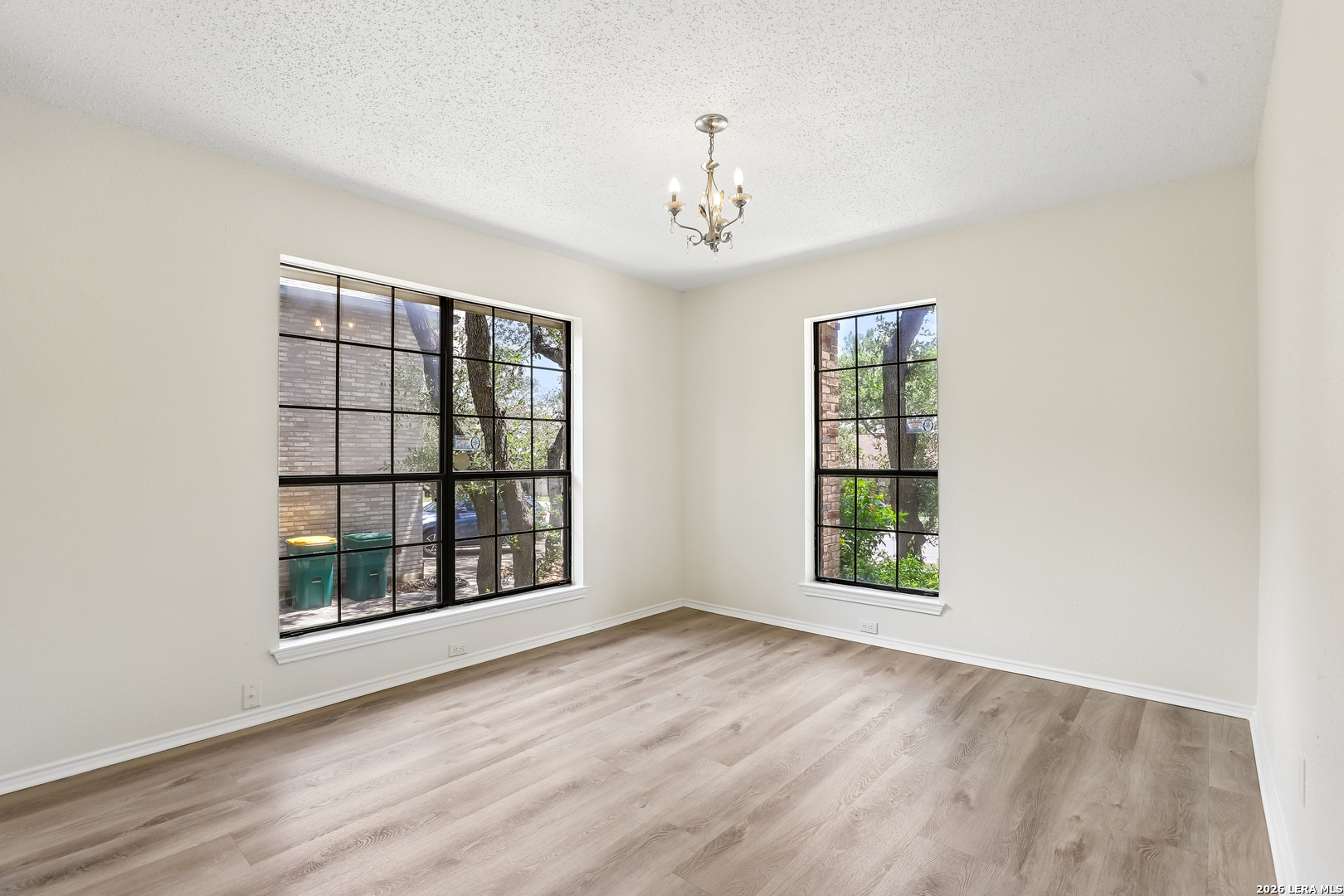 11202 Forest Shower Live Oak, TX 78233 - Photo 12 of 34