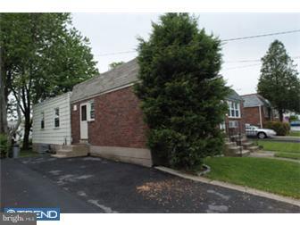 215 Ridley Avenue Folsom, PA 19033 - Photo 12 of 12 Exterior Side