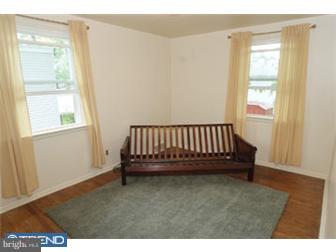 215 Ridley Avenue Folsom, PA 19033 - Photo 8 of 12 Bedroom